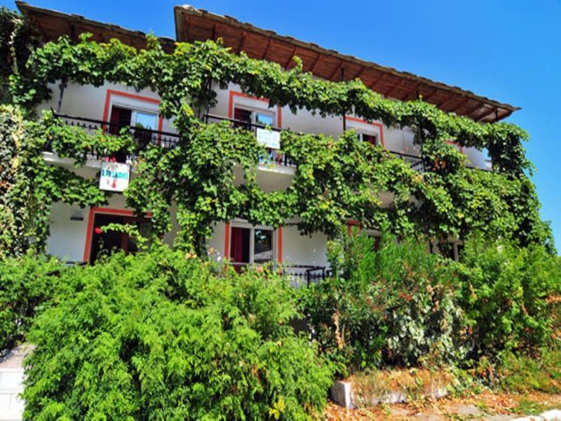 Chrissafis Hotel Панагия Екстериор снимка
